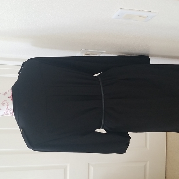 Calvin Klein - Picture 5 of 9